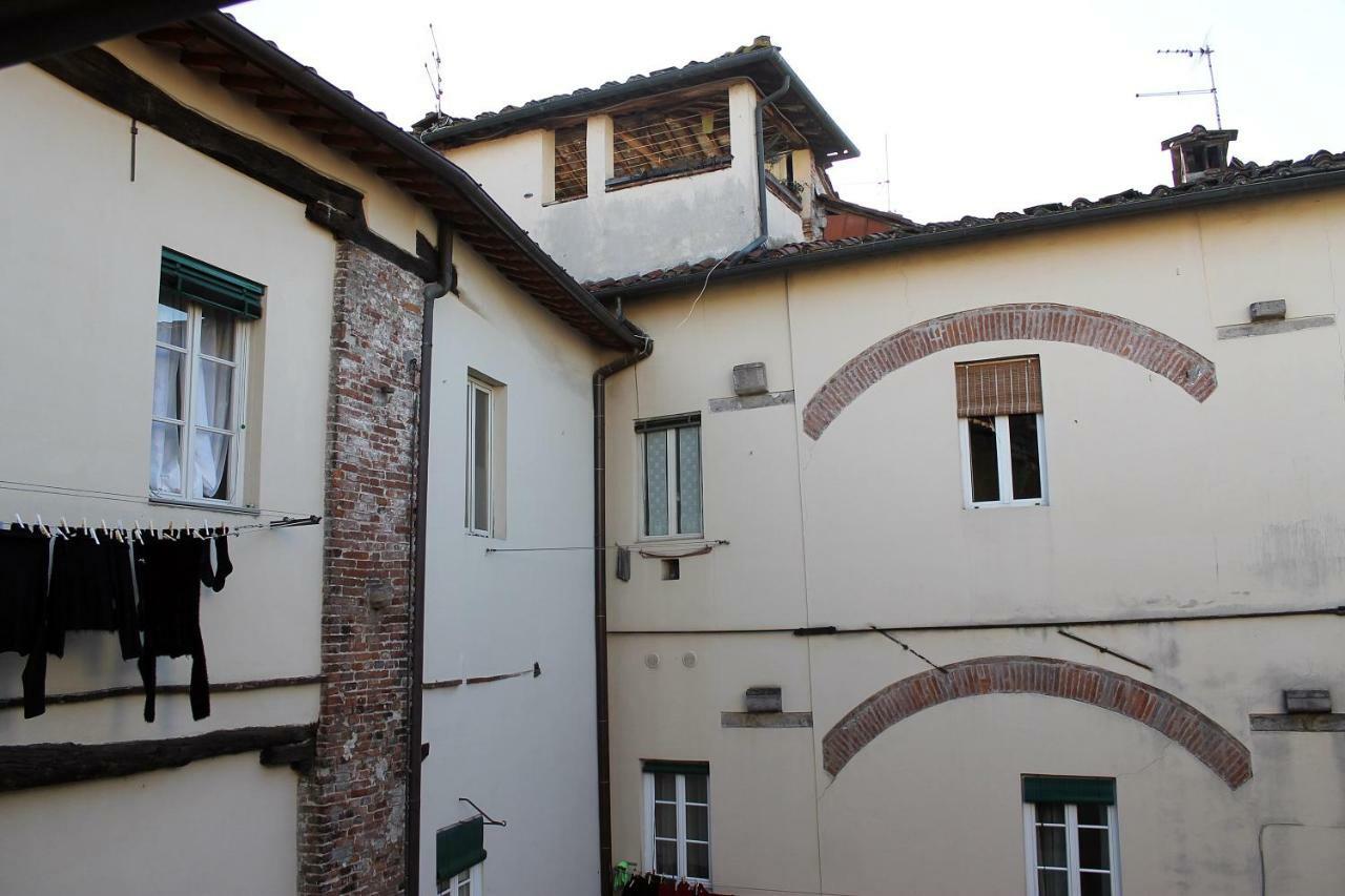 Il Cuore Di Lucca Apartment Luaran gambar